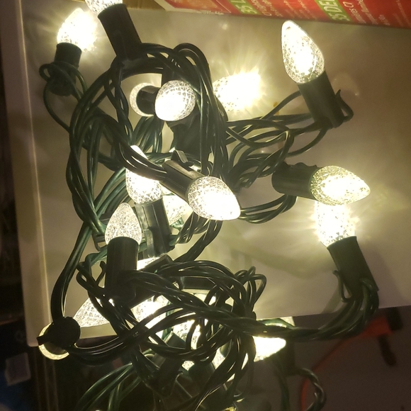 Xmas outdoor lights - Picture 2 of 2